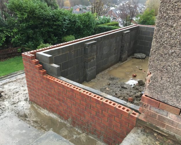 builders huddersfield